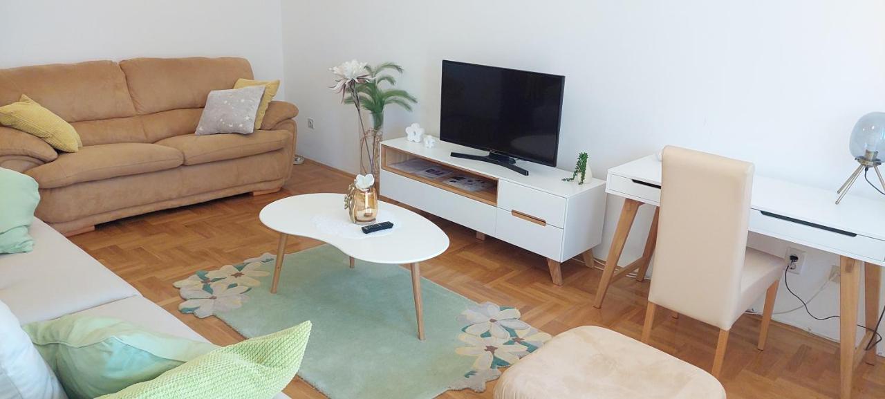 Apartment Meli Varaždin エクステリア 写真