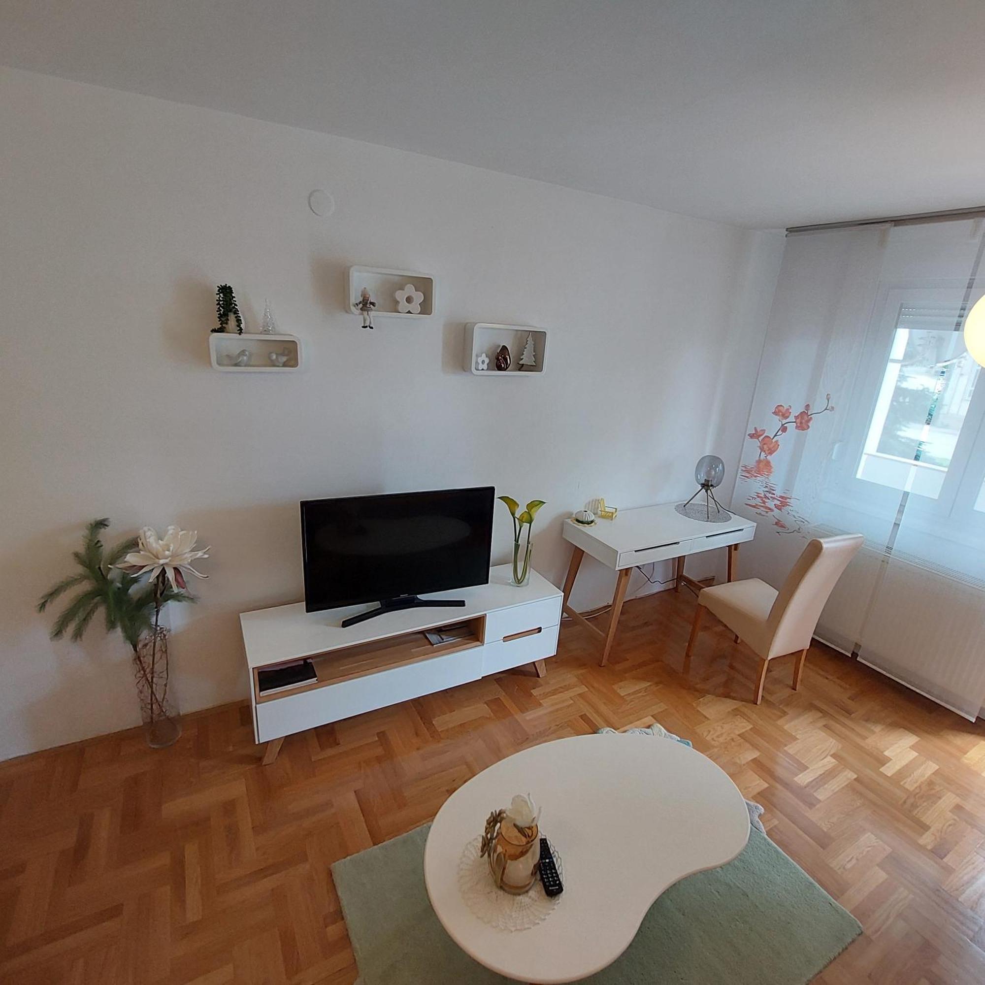 Apartment Meli Varaždin エクステリア 写真