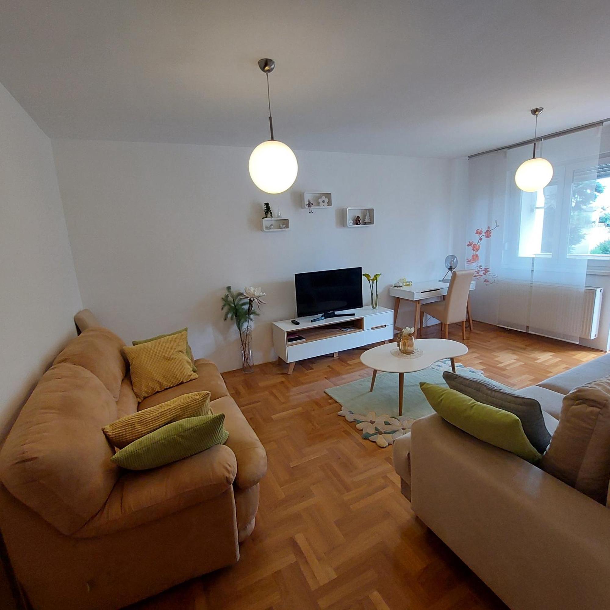 Apartment Meli Varaždin エクステリア 写真